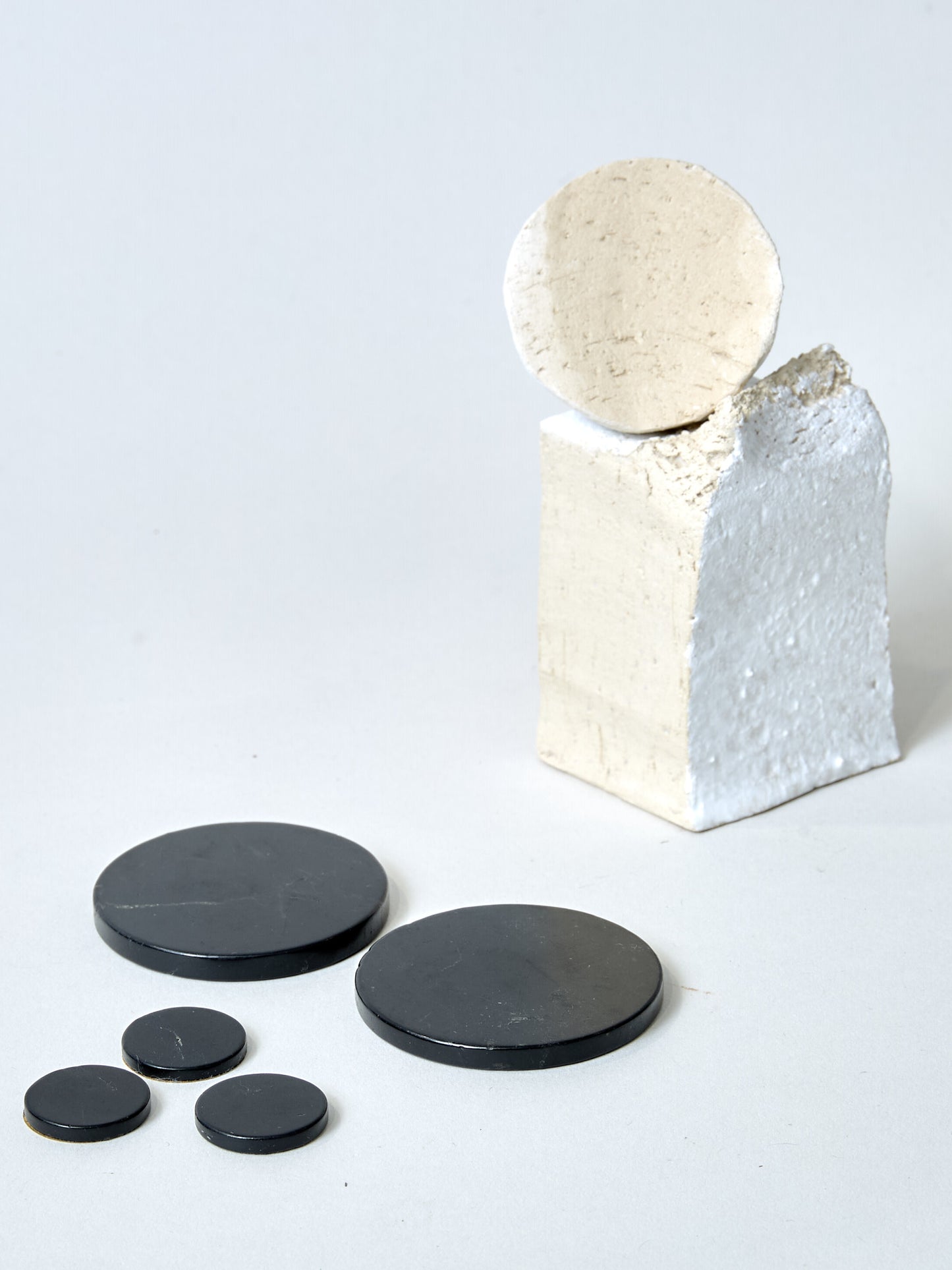 Schungit Scheibe 5cm poliert, selbstklebend