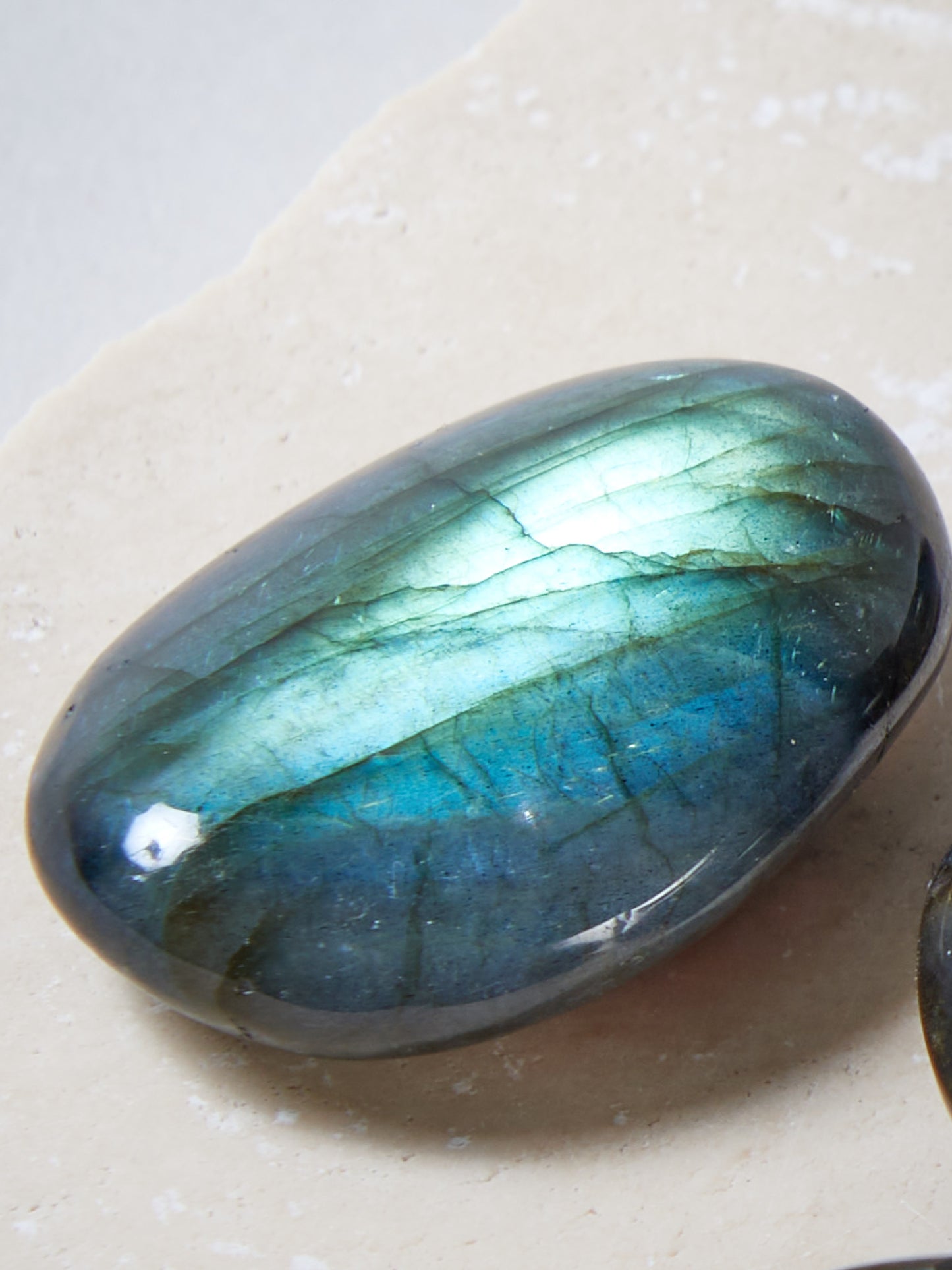 Labradorit Trommelstein