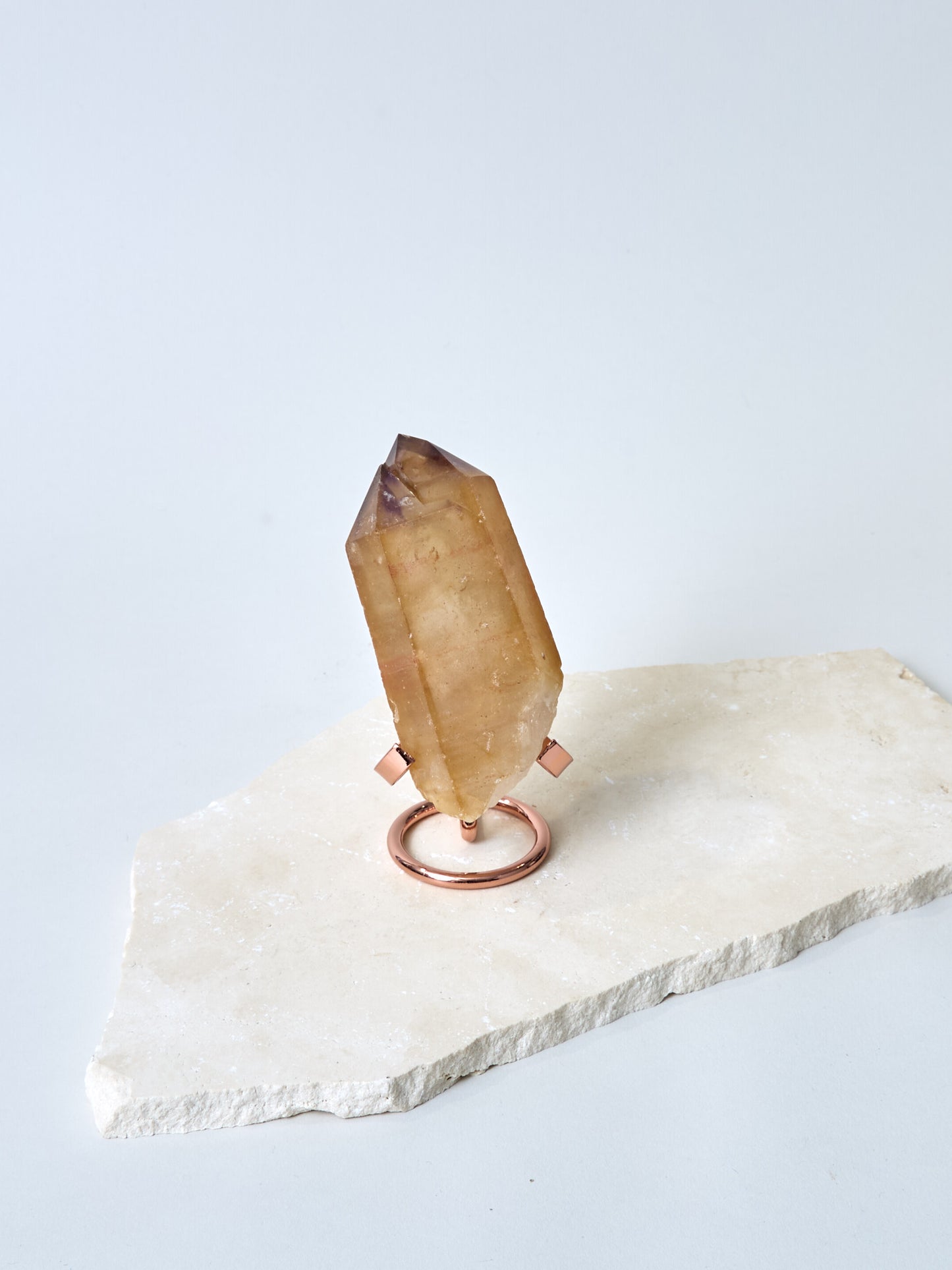 Lemurian Dreamcoat Bergkristall mit Ständer