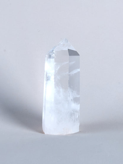 Bergkristall Spitze mittel stehend A