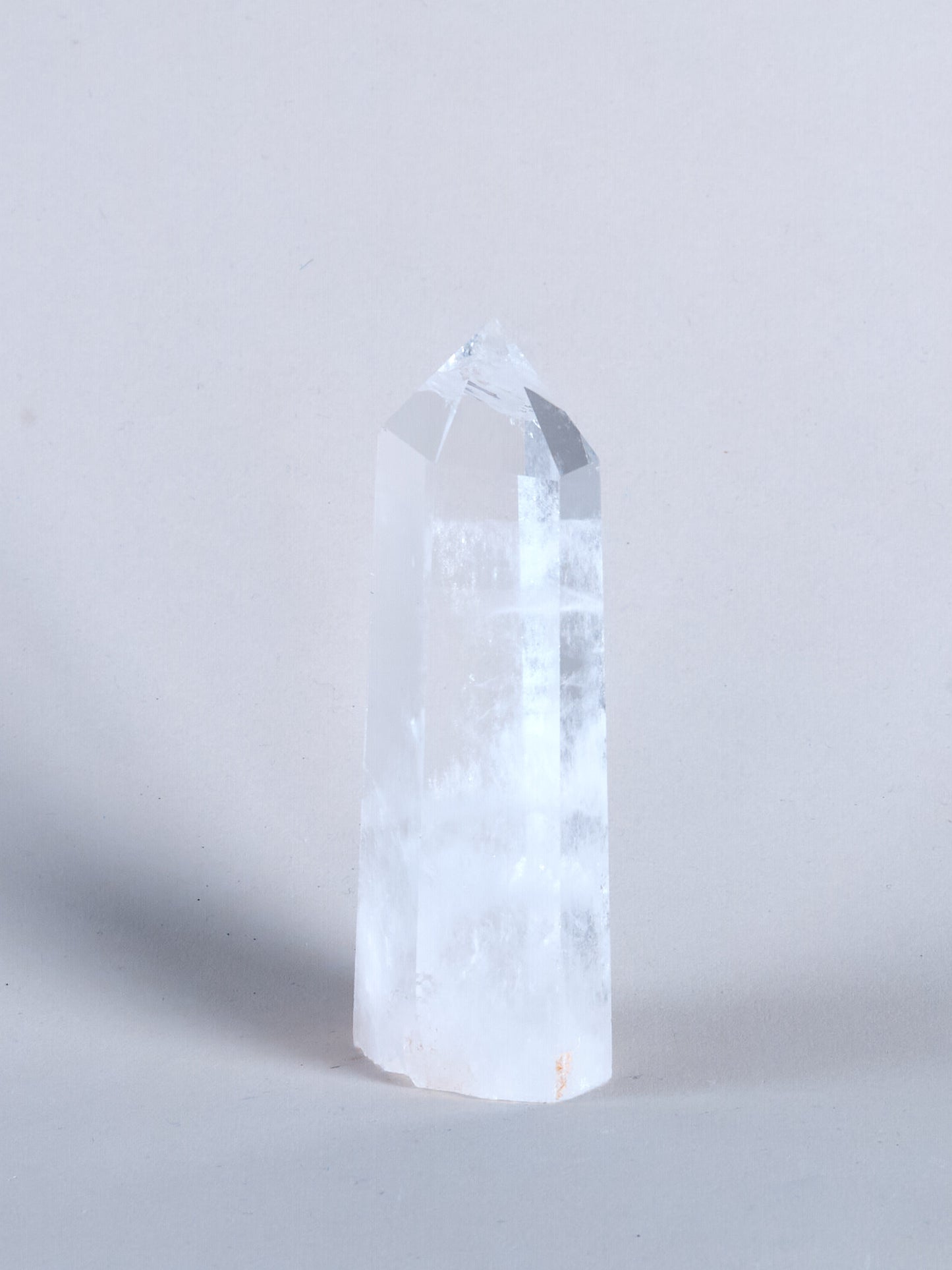 Bergkristall Spitze mittel stehend A