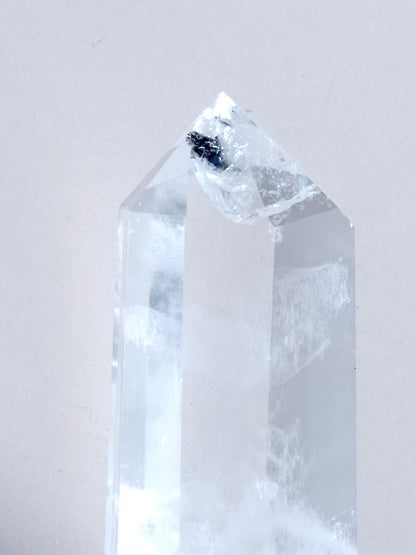 Bergkristall Spitze mittel stehend A